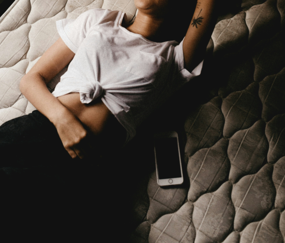 ЧОМУ БОЛИТЬ НИЗ ЖИВОТА У ЖІНОК?